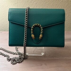 Pristine Gucci Dionysus In Green with Gold Hardware and Silver Chain! Authentic